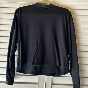 Everlane black mock neck long sleeve tshirt size small